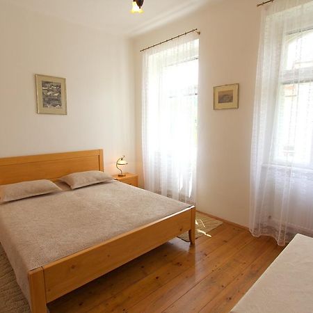 Penzion Jelen Vranov Nad Dyji Bilik gambar