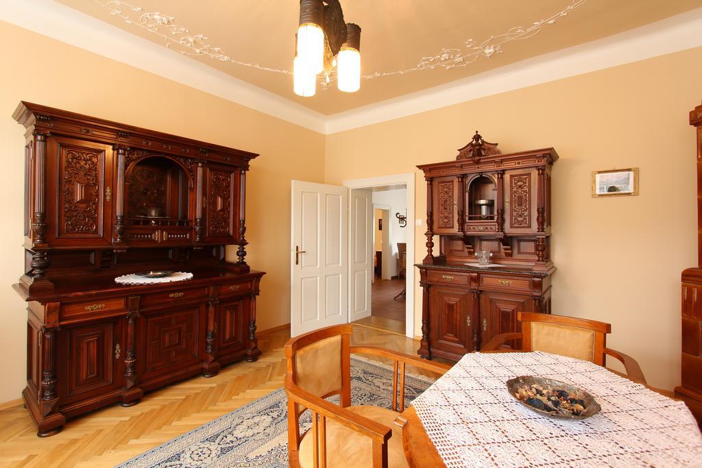 Penzion Jelen Vranov Nad Dyji Bilik gambar