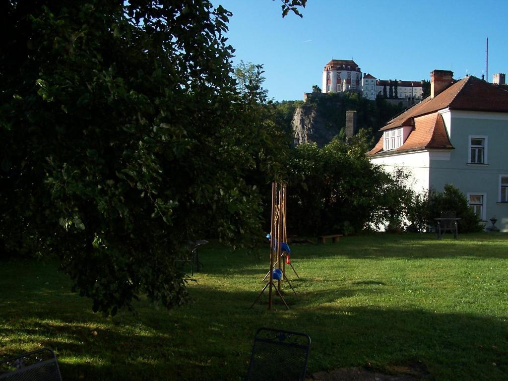 Penzion Jelen Vranov Nad Dyji Luaran gambar